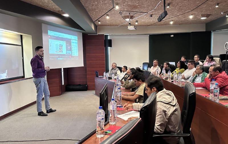 ecuadro negocios empresarios