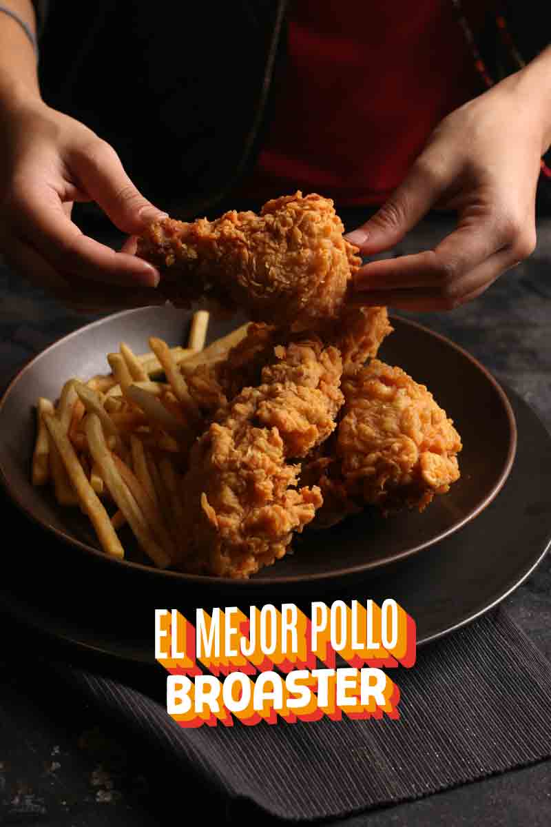 ordenando-pollo-crujiente-broaster-en-pollos-del-condado-con-papas-fritas