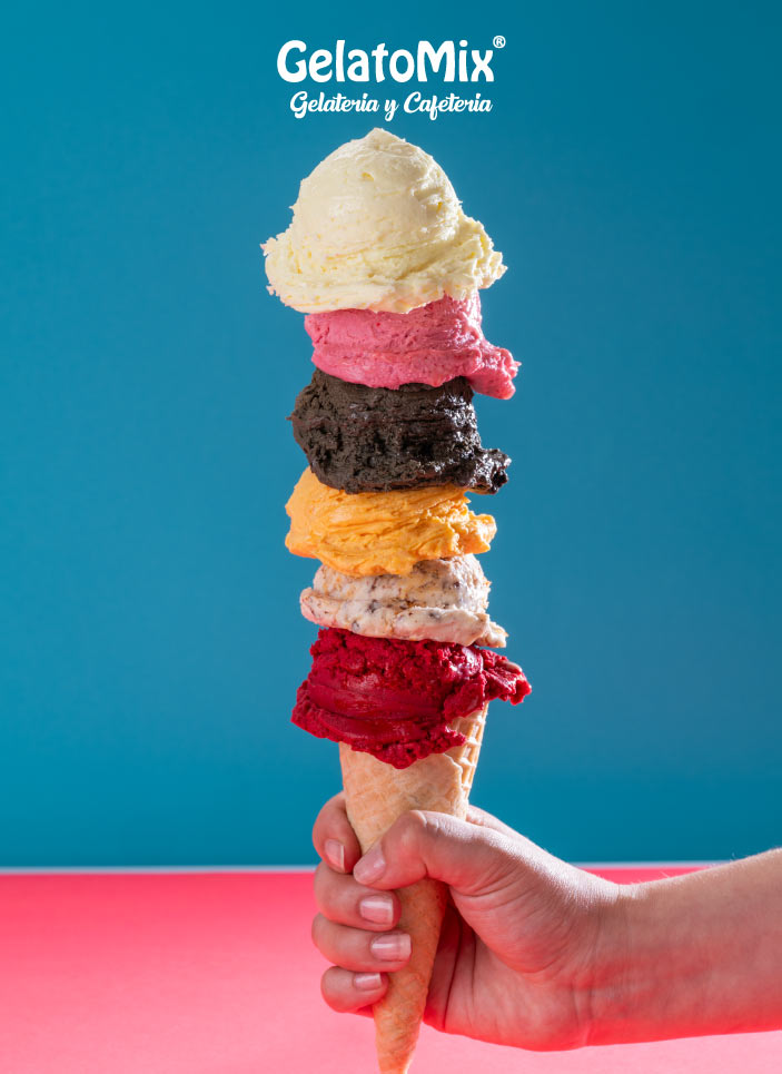 helado-de-cono-con-múltiples-sabores-GelatoMix-Franquicias-Ecuador